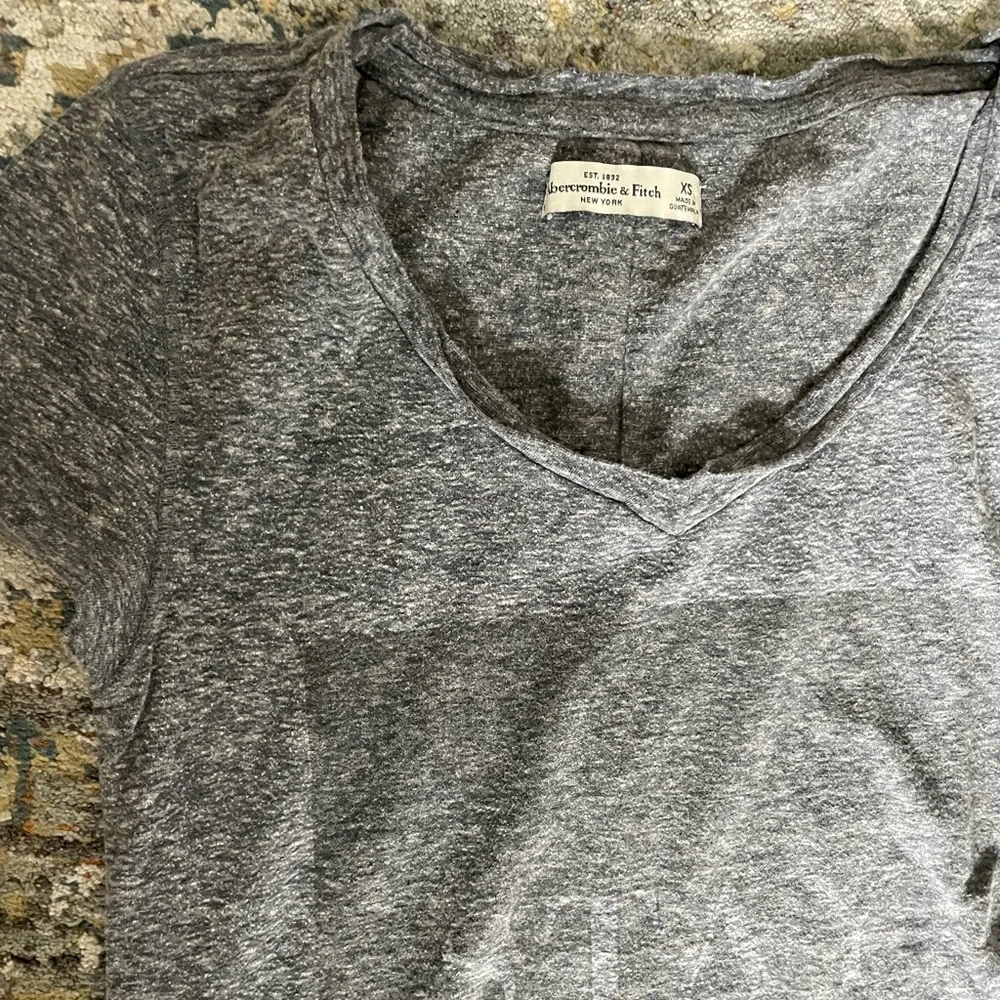A&F Tee Bundle - Picture 3 of 3